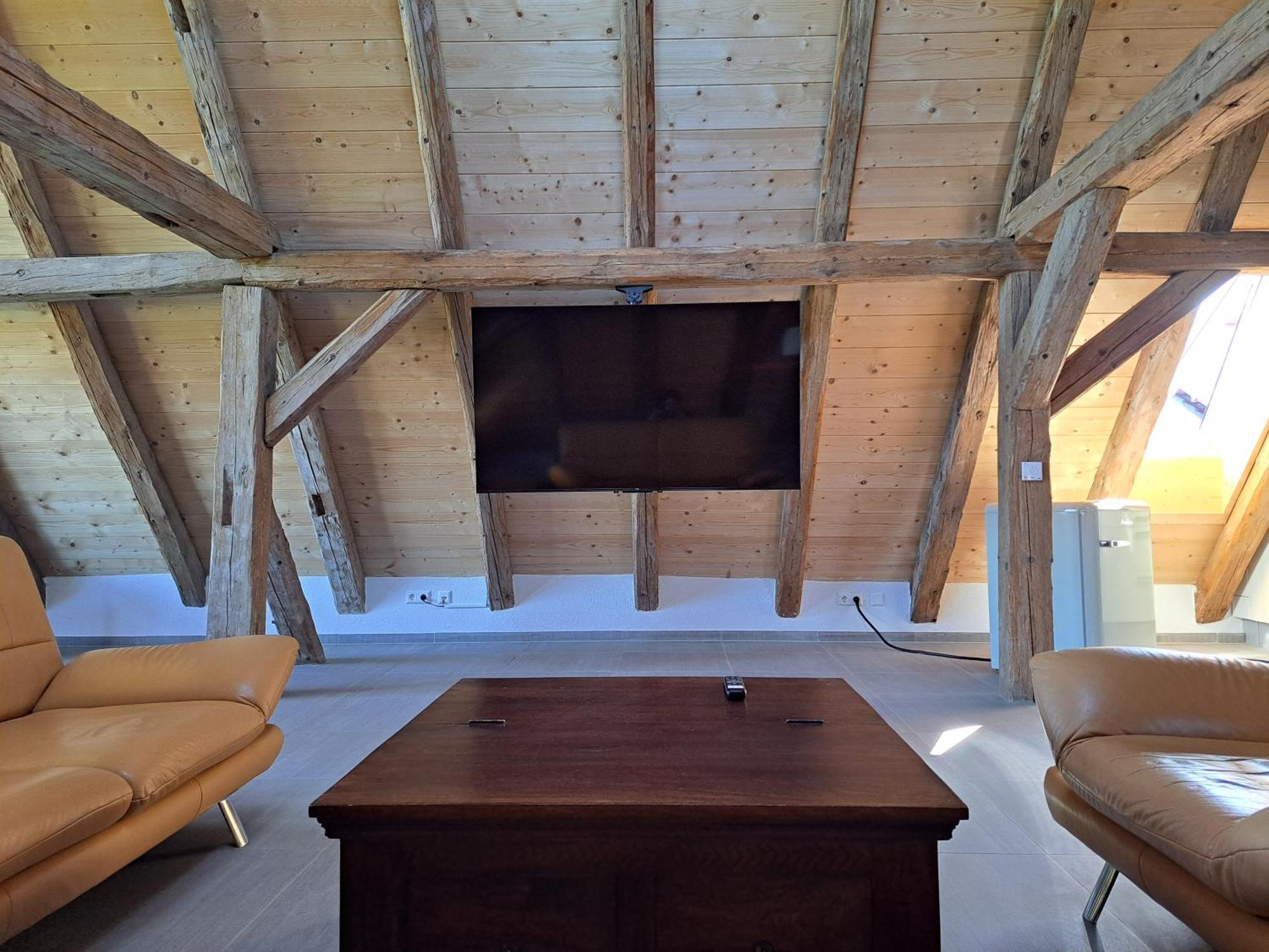 Ferienwohnung Heuboden Huefingen Екстер'єр фото