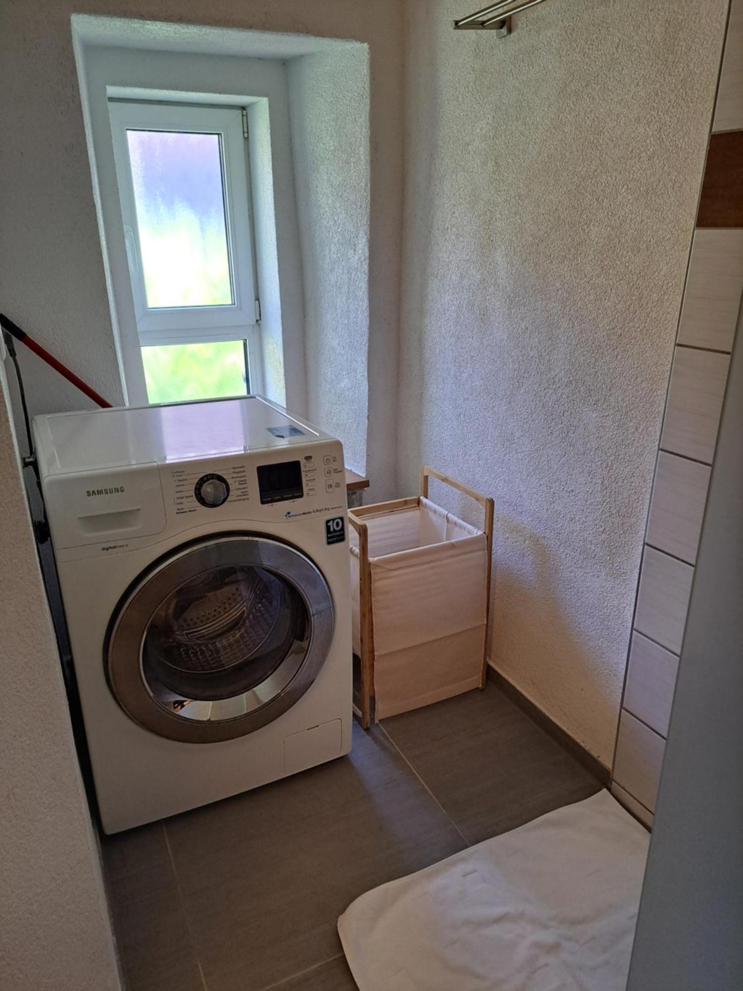 Ferienwohnung Heuboden Huefingen Екстер'єр фото