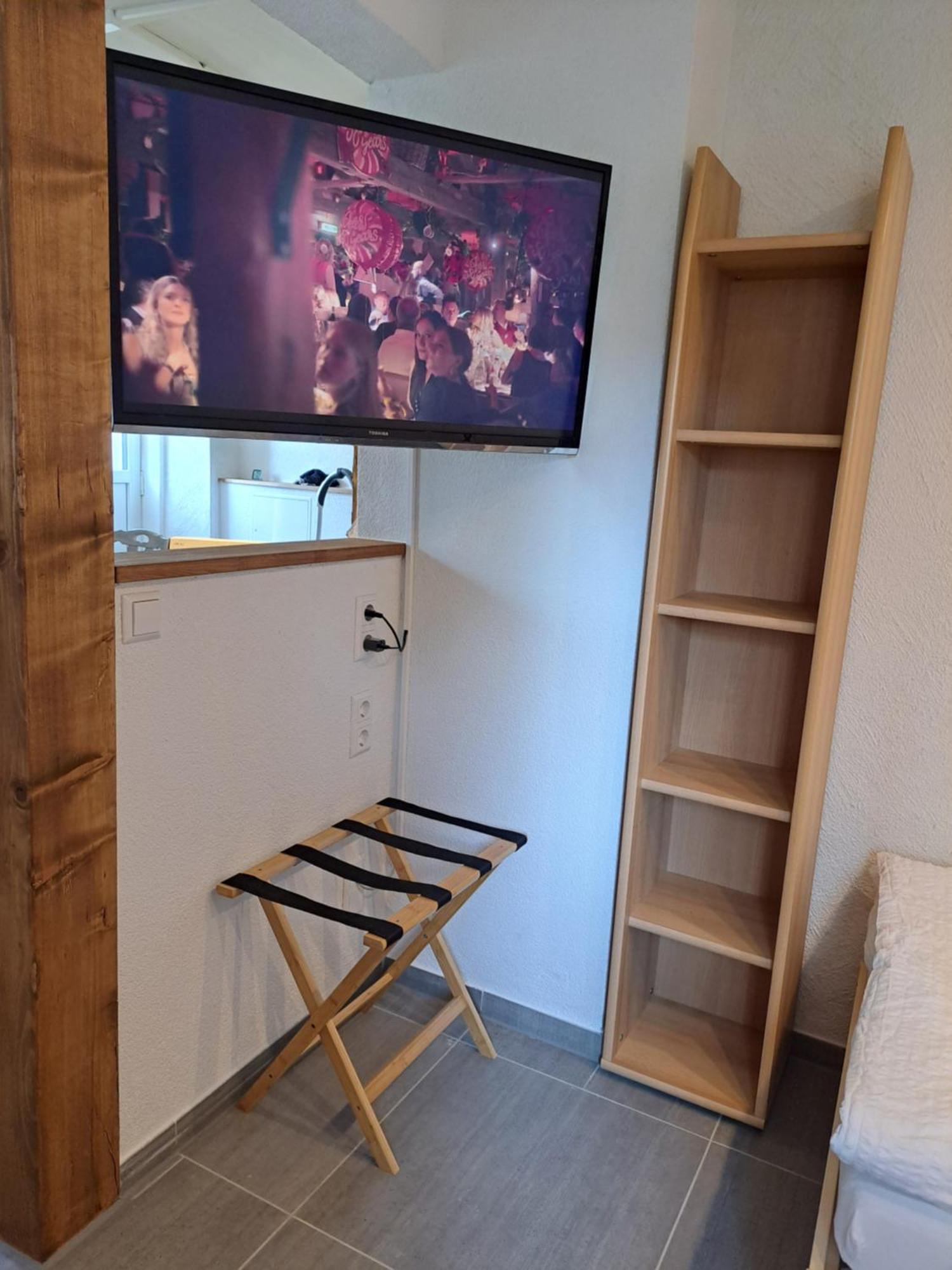 Ferienwohnung Heuboden Huefingen Екстер'єр фото
